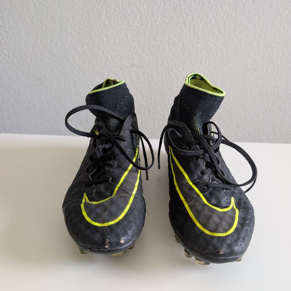 Nike Hypervenom Phantom II FG Soccer Cleats